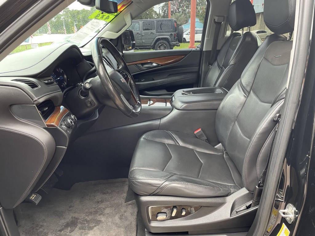 2019 Cadillac Escalade Image 4