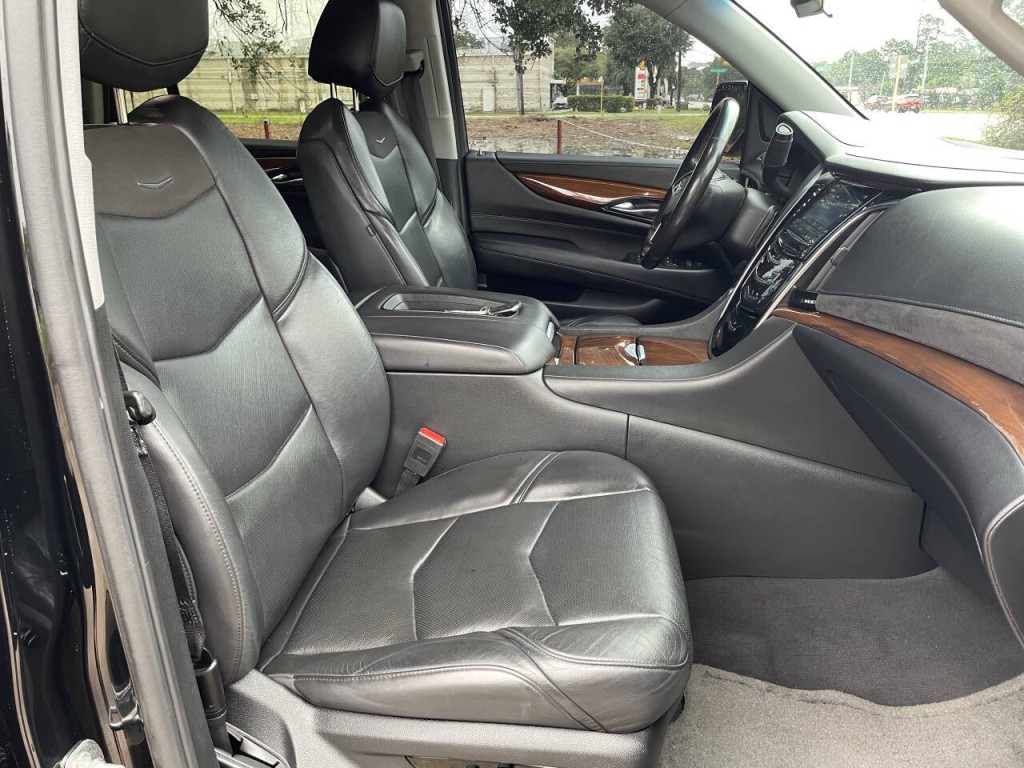 2019 Cadillac Escalade Image 18