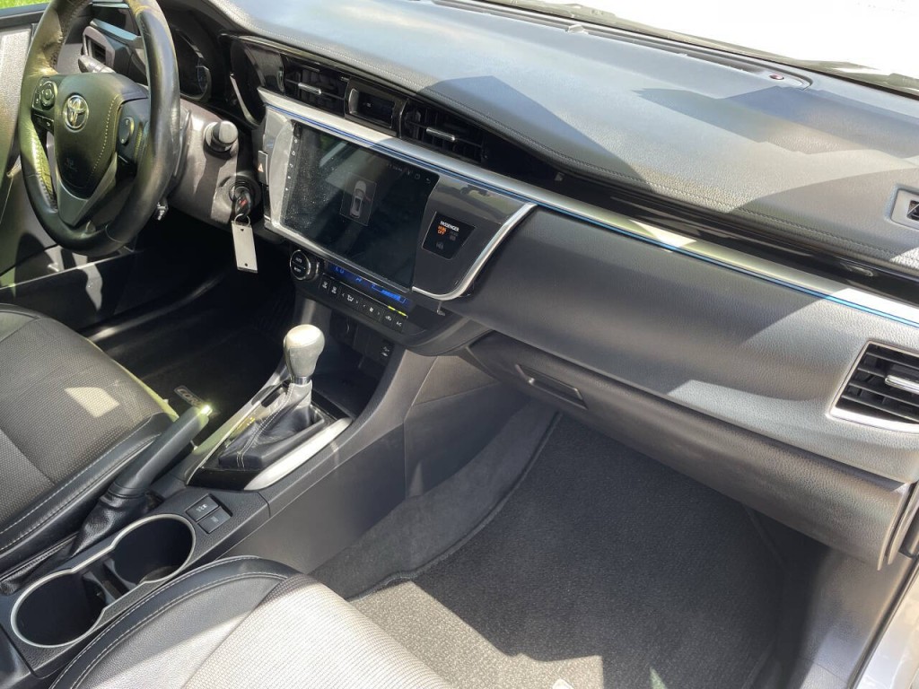 2016 Toyota Corolla Image 14
