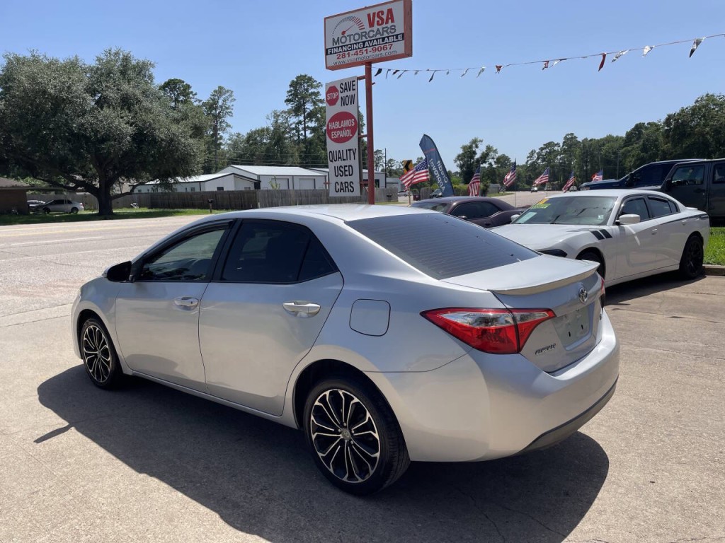 2016 Toyota Corolla Image 18