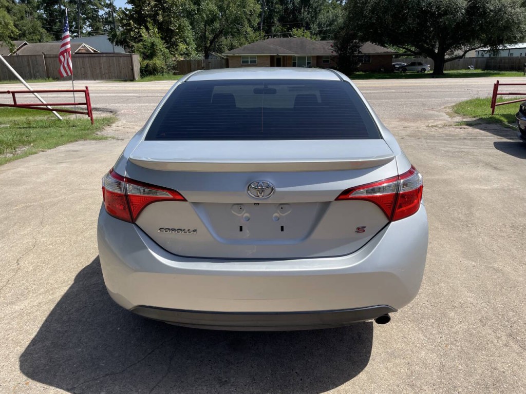 2016 Toyota Corolla Image 19