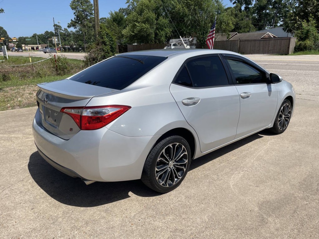 2016 Toyota Corolla Image 20