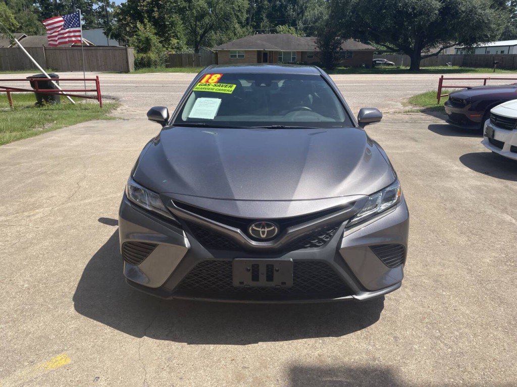 2018 Toyota Camry Image 2