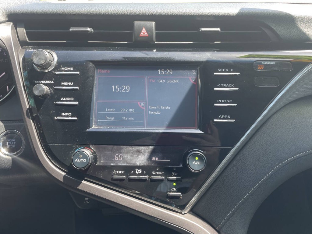 2018 Toyota Camry Image 10