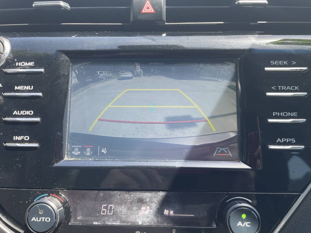 2018 Toyota Camry Image 11