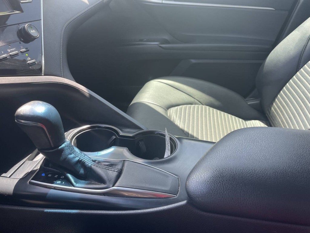 2018 Toyota Camry Image 13