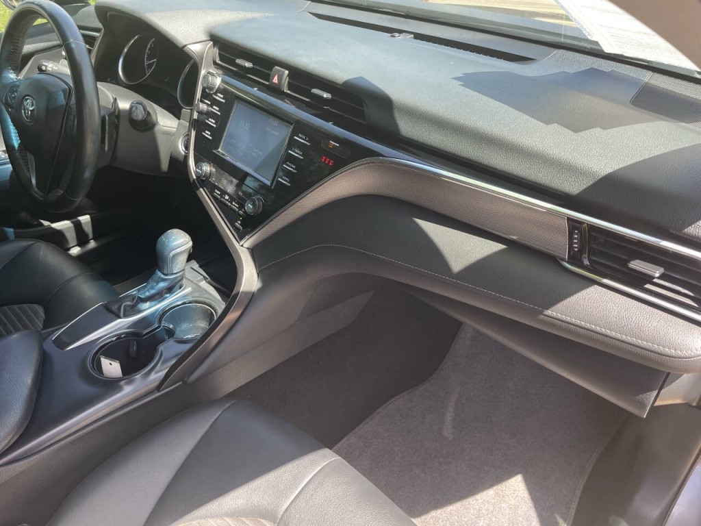 2018 Toyota Camry Image 14