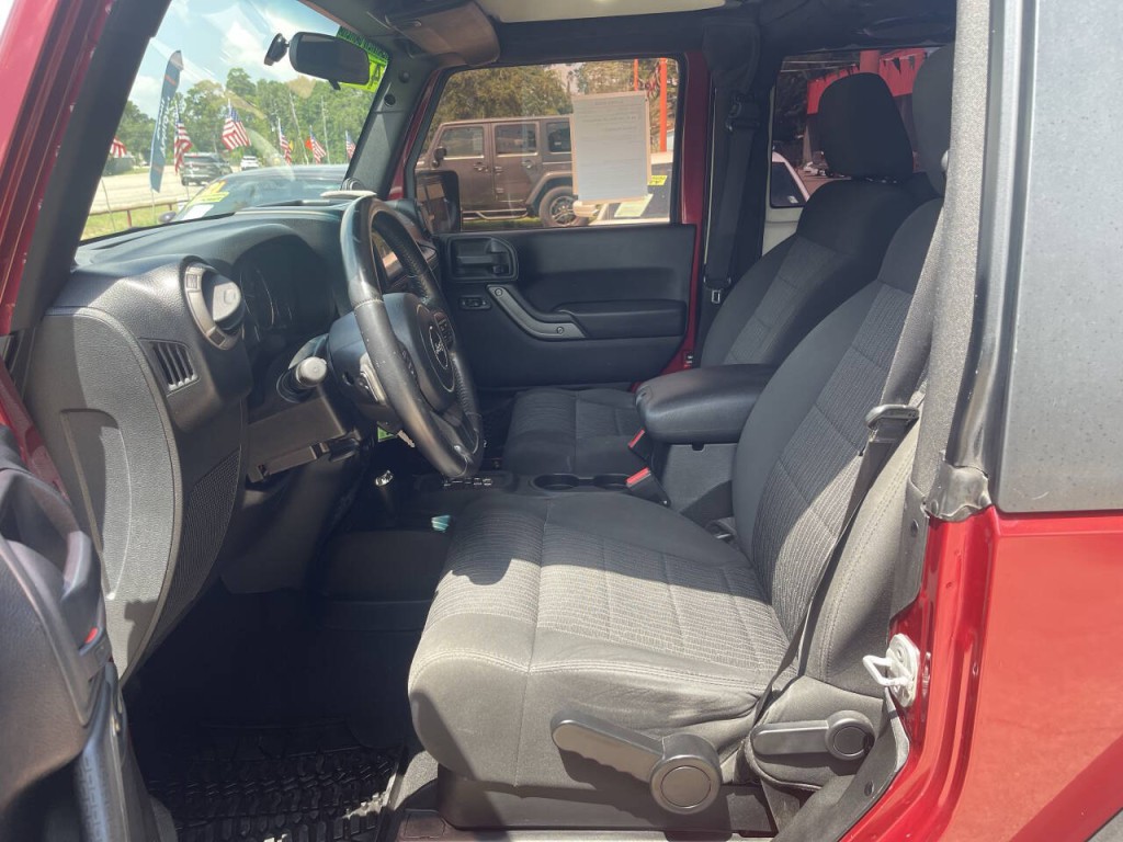 2012 Jeep Wrangler Image 4