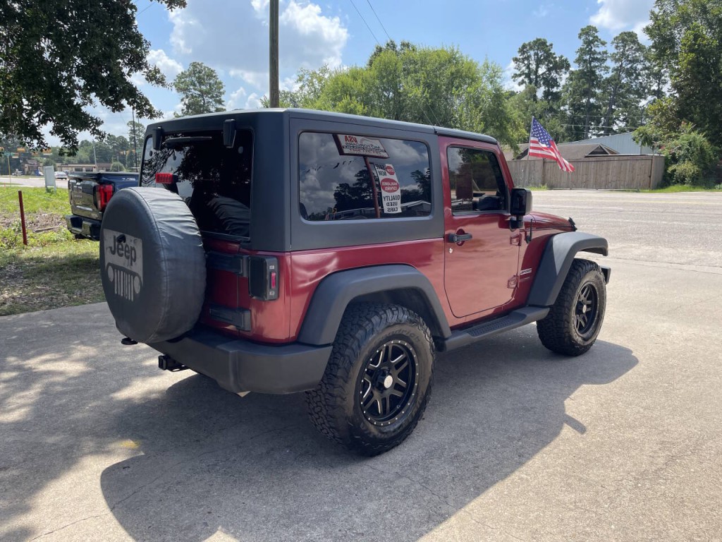 2012 Jeep Wrangler Image 25
