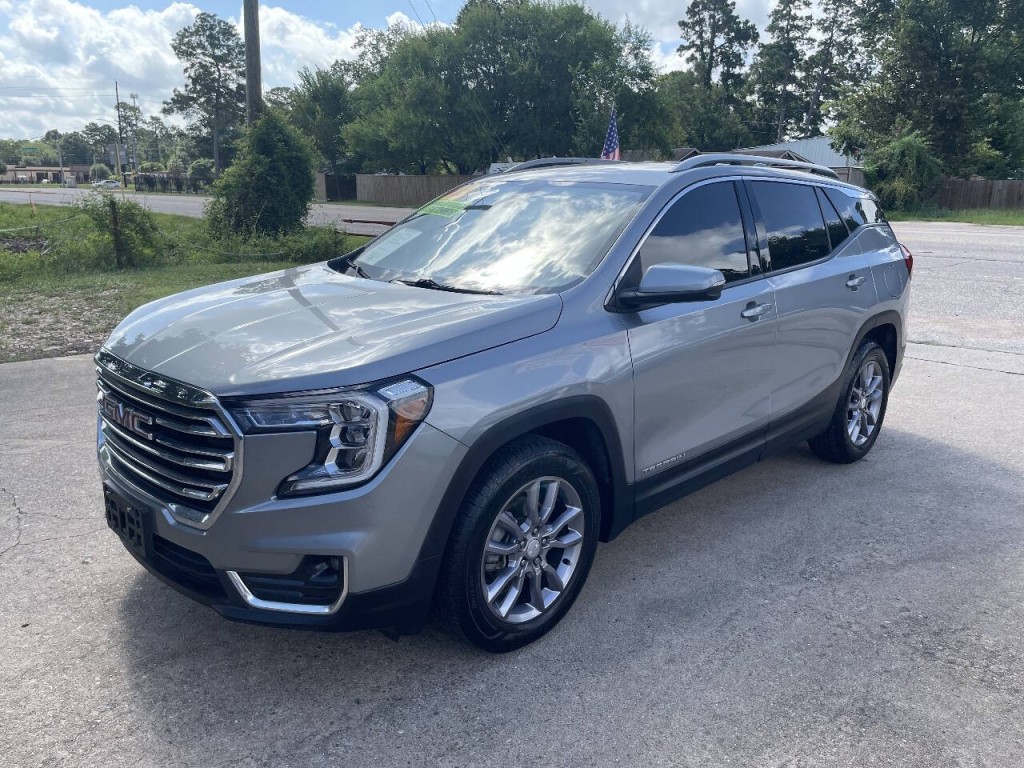 2023 GMC Terrain Image 3