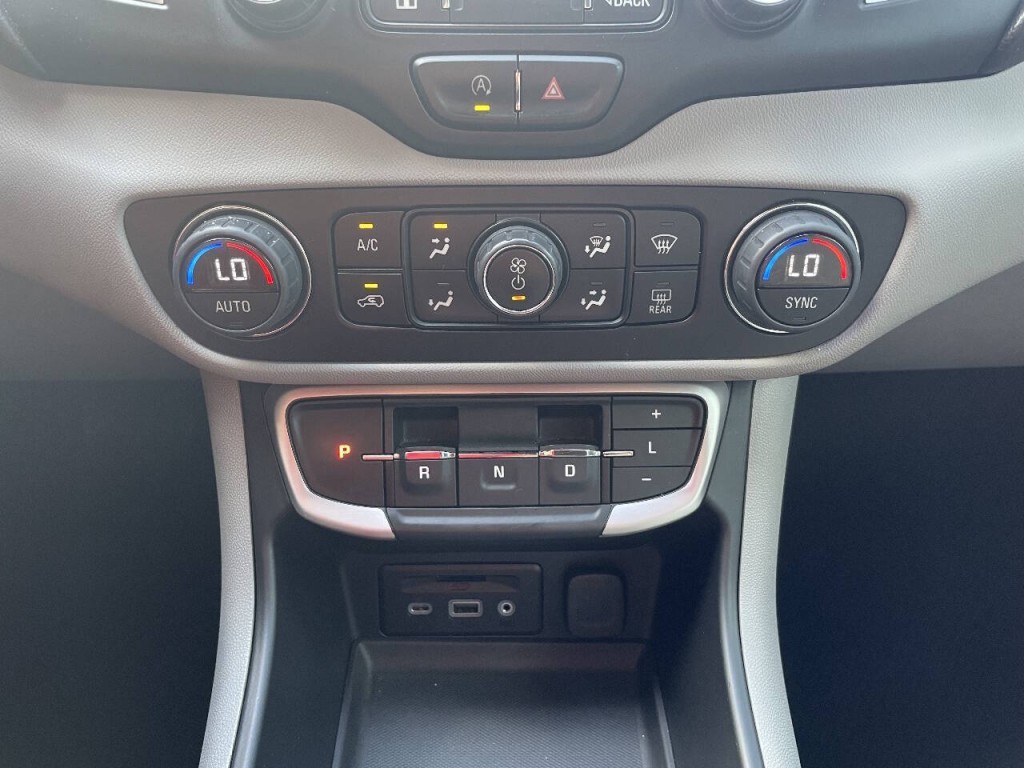 2023 GMC Terrain Image 11