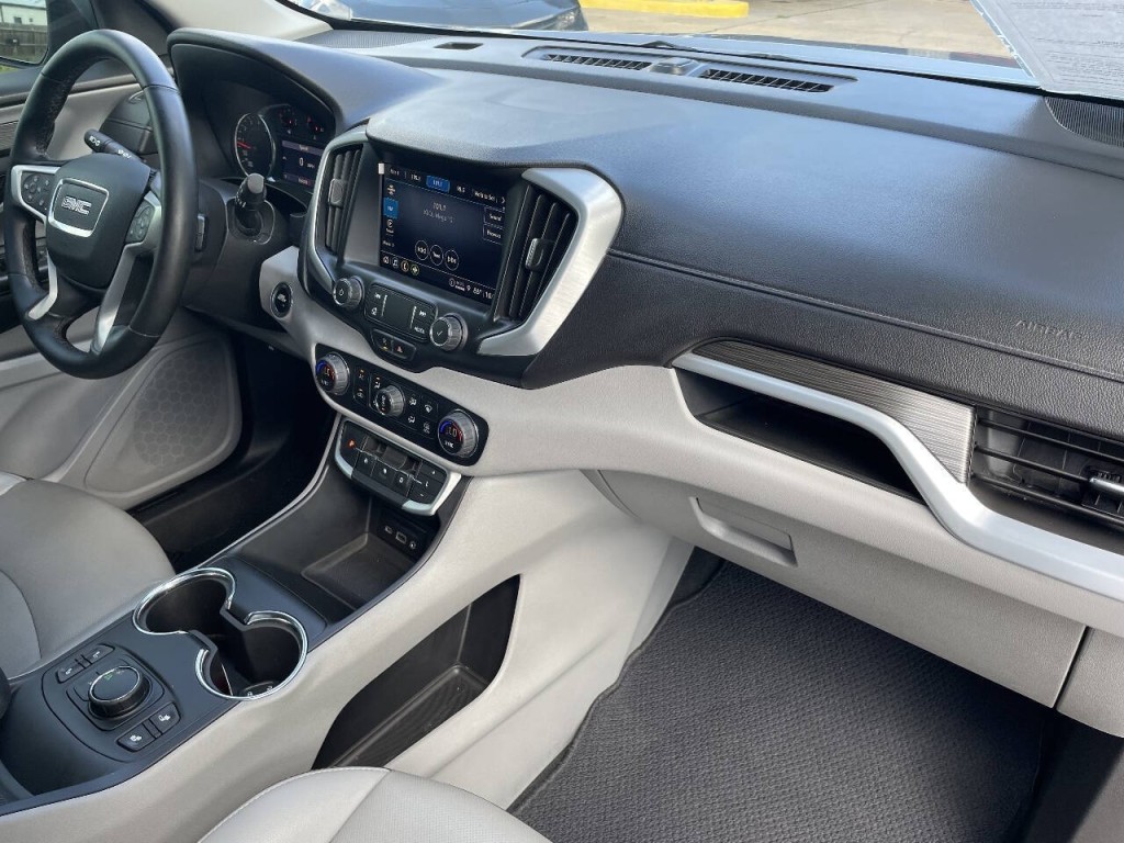 2023 GMC Terrain Image 14