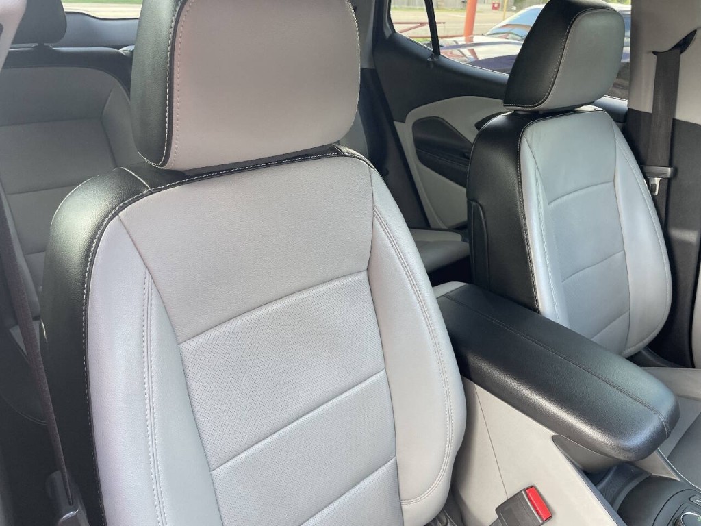 2023 GMC Terrain Image 15