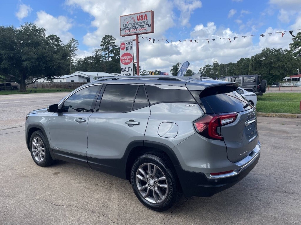 2023 GMC Terrain Image 21