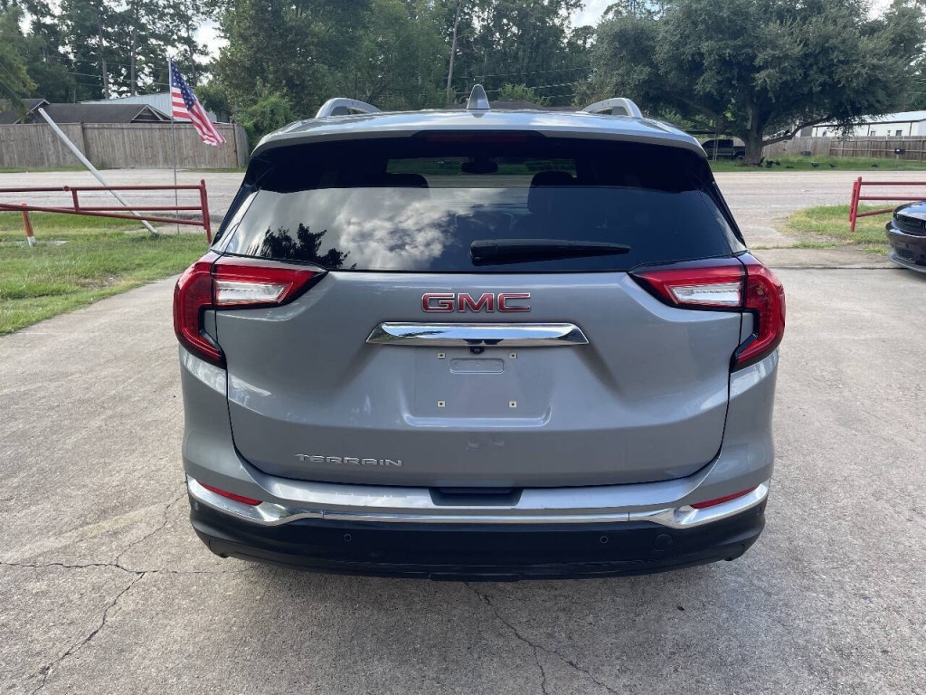 2023 GMC Terrain Image 22