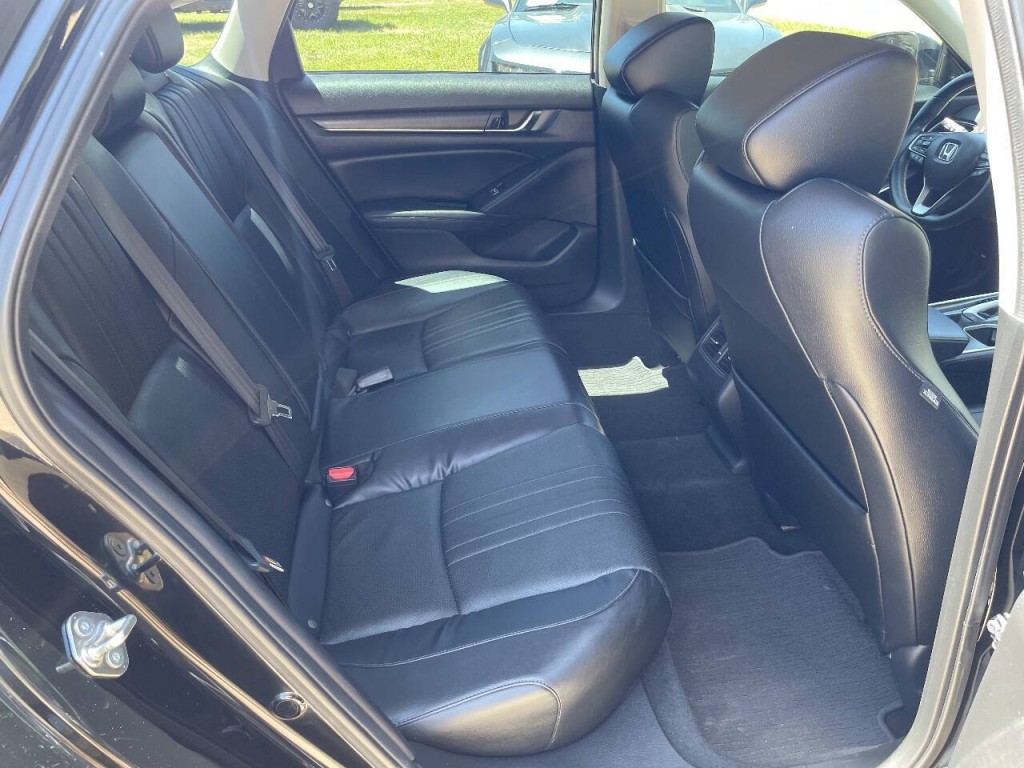 2018 Honda Accord Image 17