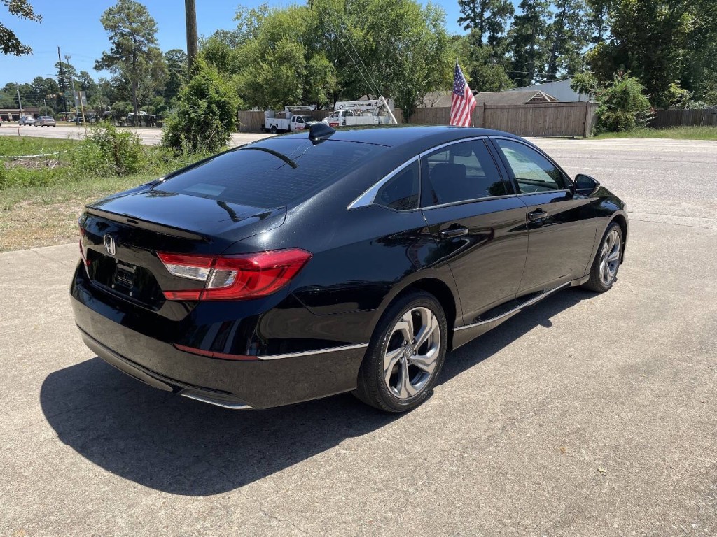 2018 Honda Accord Image 21
