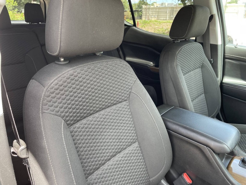 2019 GMC Acadia Image 17