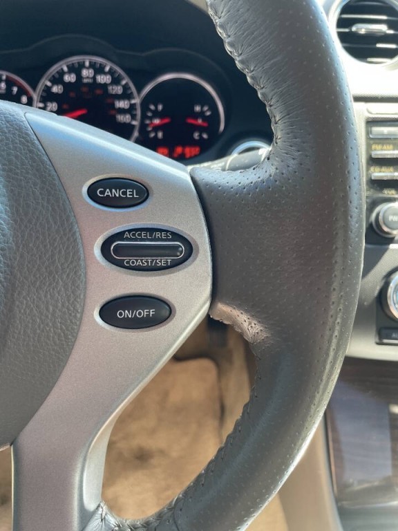 2012 Nissan Altima Image 8
