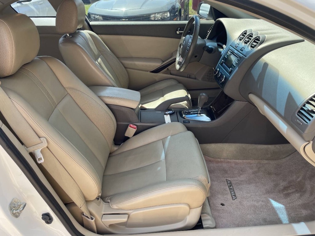 2012 Nissan Altima Image 14