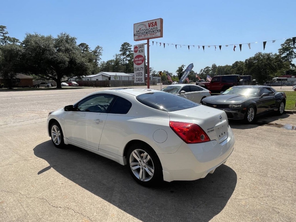 2012 Nissan Altima Image 18