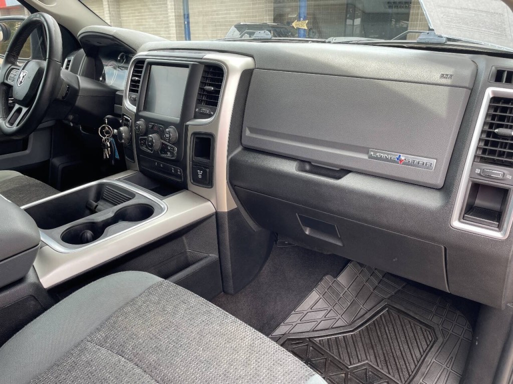 2017 RAM 1500 Image 15