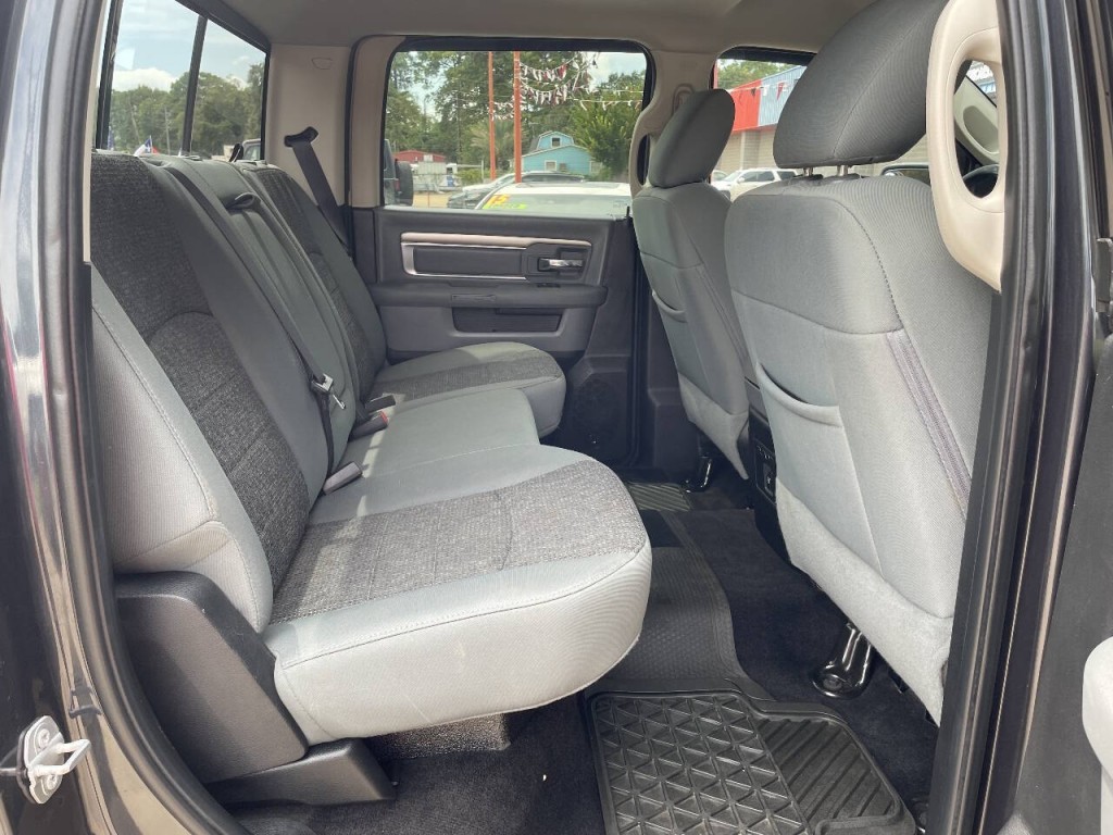2017 RAM 1500 Image 16