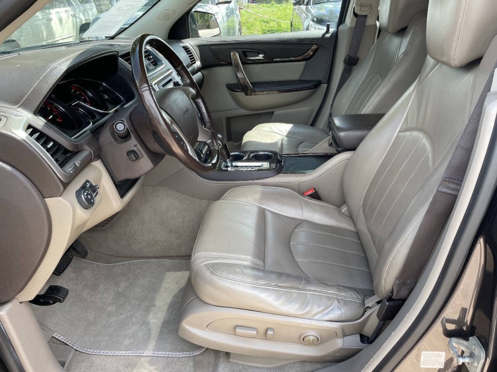2015 GMC Acadia Image 4