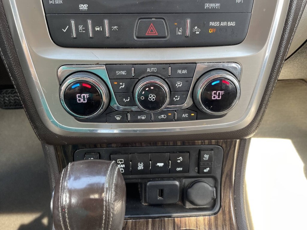 2015 GMC Acadia Image 12