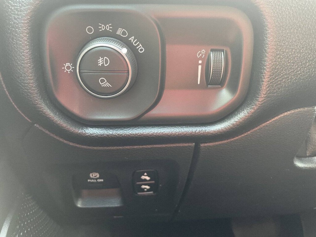 2020 RAM 1500 Image 6