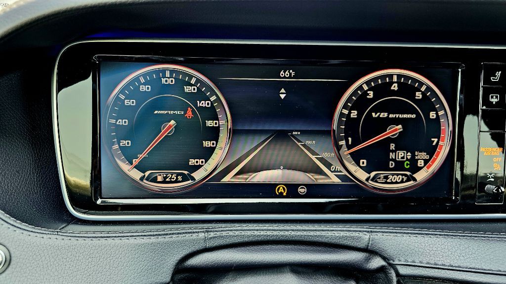 2015 Mercedes-Benz S-Class Image 23