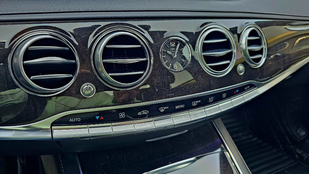 2015 Mercedes-Benz S-Class Image 24