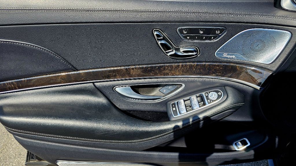 2015 Mercedes-Benz S-Class Image 35