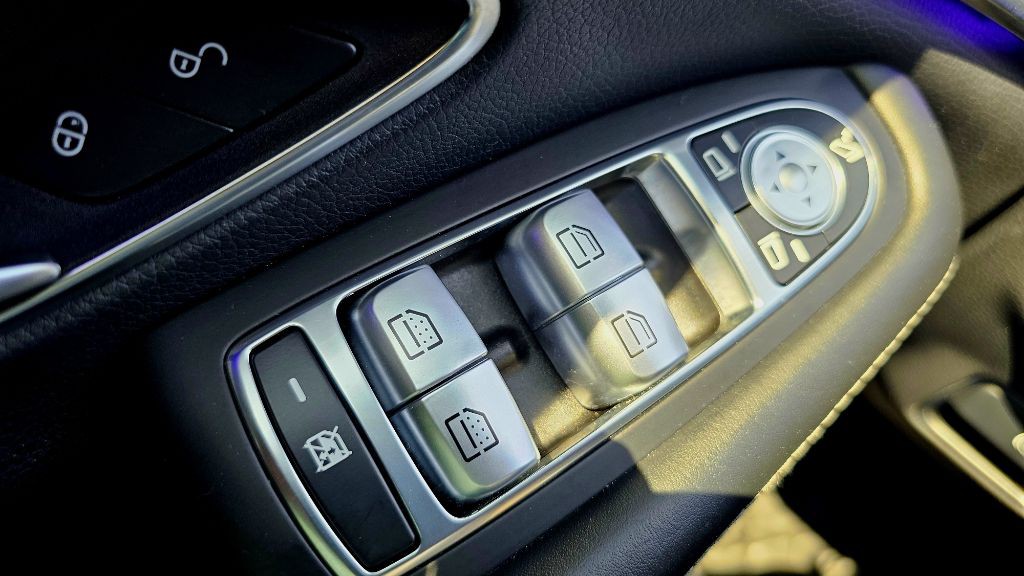 2015 Mercedes-Benz S-Class Image 36