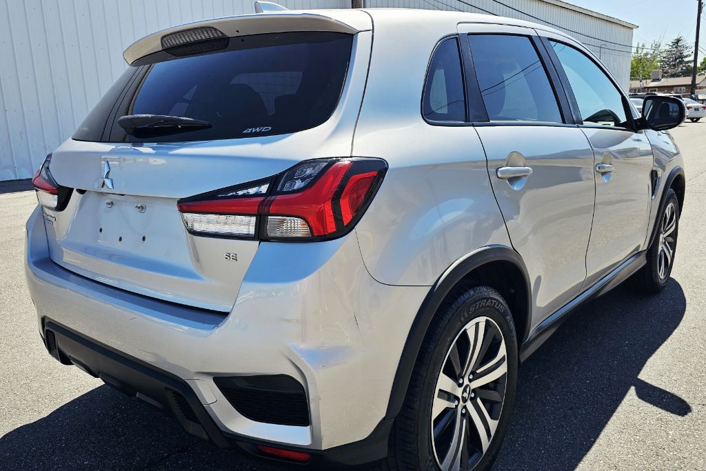 2021 Mitsubishi Outlander Image 5