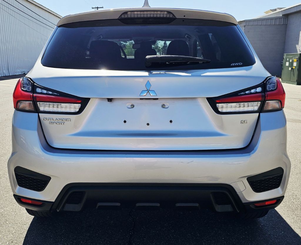 2021 Mitsubishi Outlander Image 6