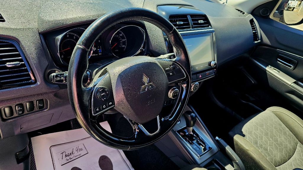 2021 Mitsubishi Outlander Image 17