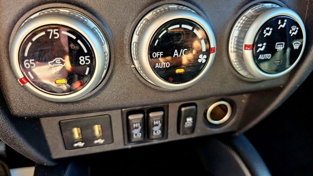 2021 Mitsubishi Outlander Image 24