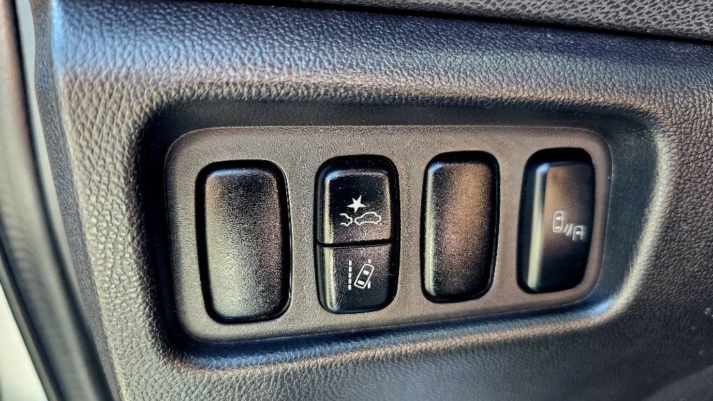 2021 Mitsubishi Outlander Image 28