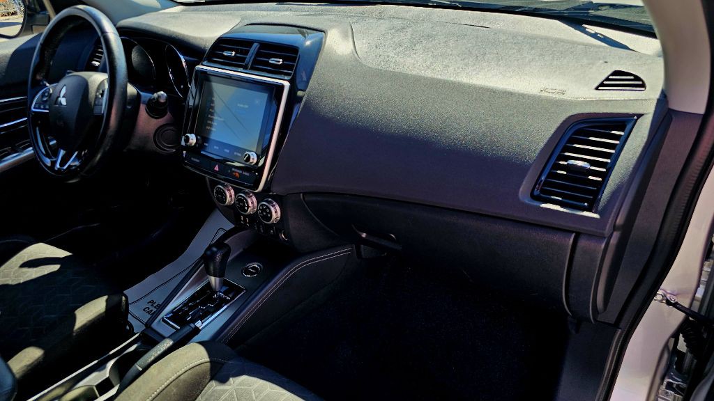 2021 Mitsubishi Outlander Image 36