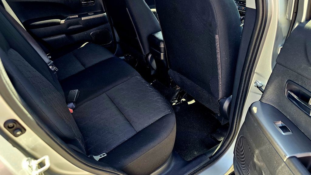 2021 Mitsubishi Outlander Image 39