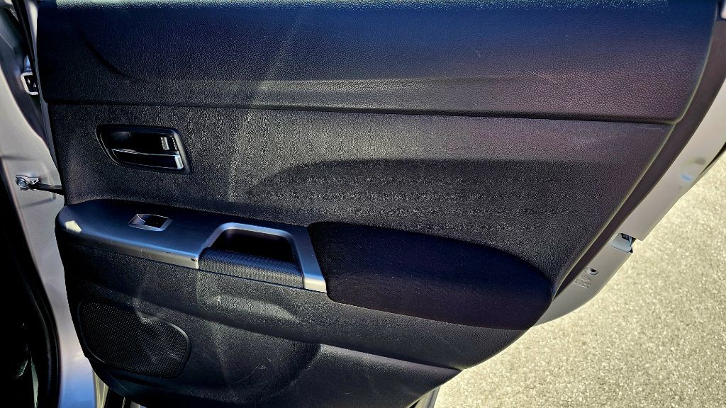 2021 Mitsubishi Outlander Image 42