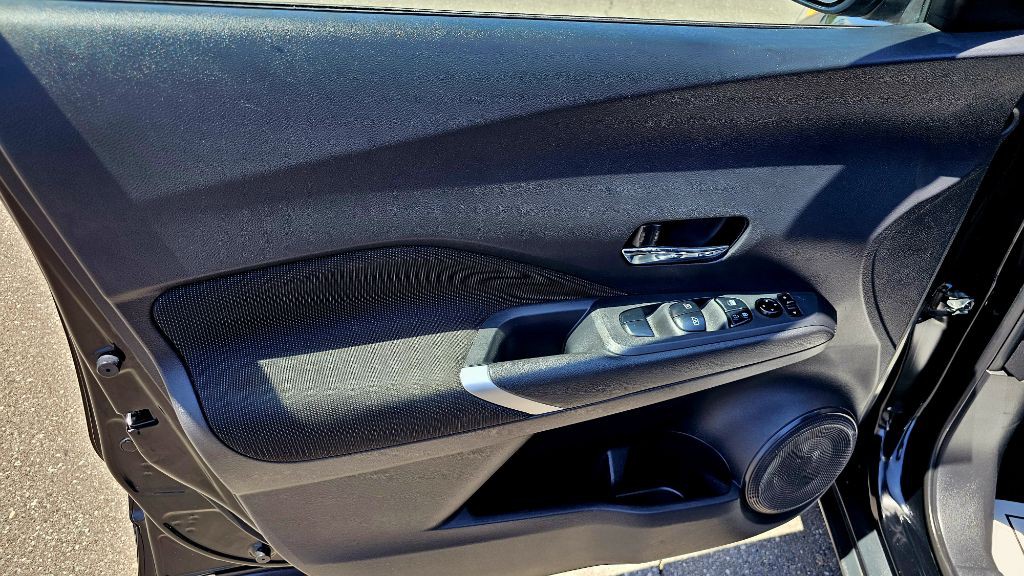 2021 Nissan Kicks Image 32