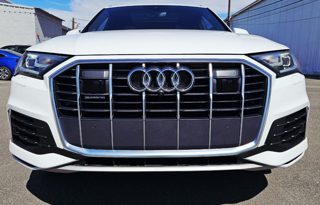 2022 Audi Q7 Image 2
