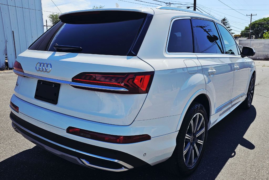 2022 Audi Q7 Image 5