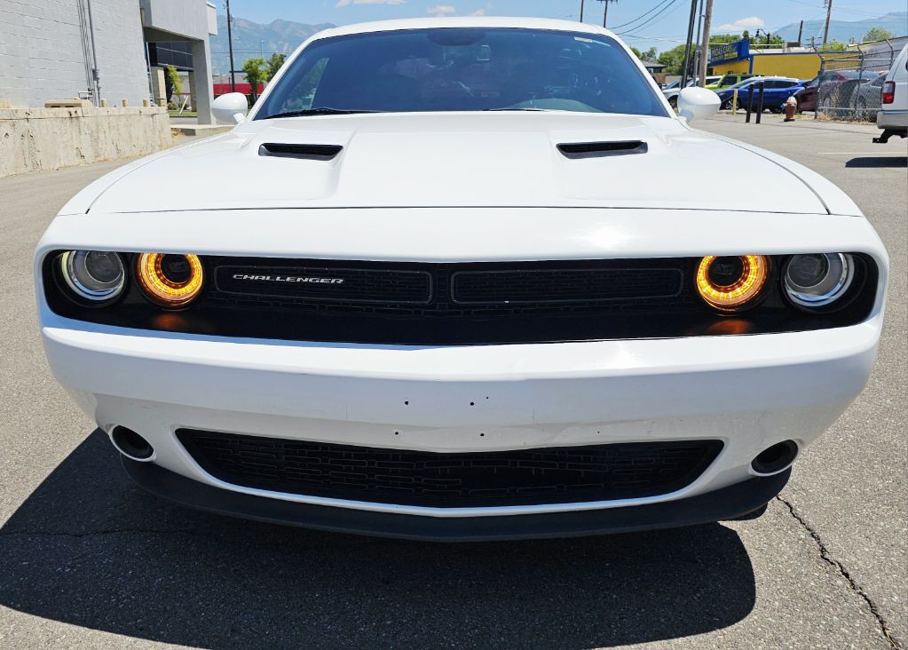 2018 Dodge Challenger Image 2