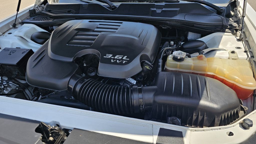 2018 Dodge Challenger Image 11