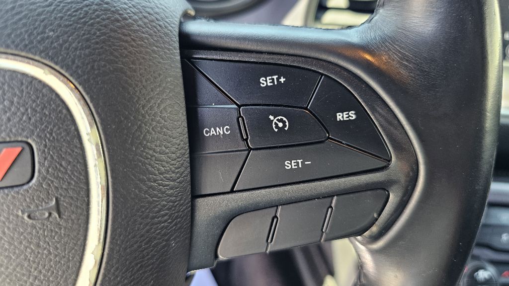 2018 Dodge Challenger Image 17