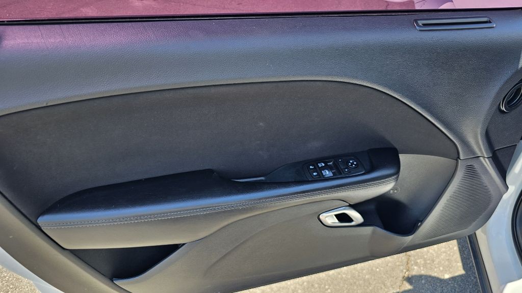 2018 Dodge Challenger Image 29