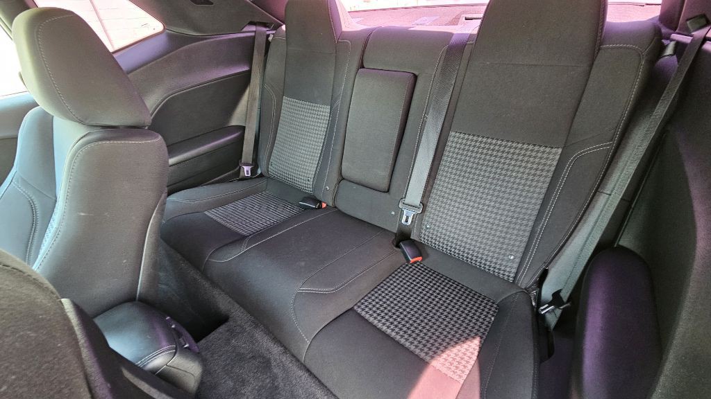 2018 Dodge Challenger Image 30